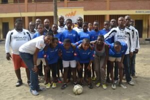 VV Berkum and KiTs for the World DOnation to YEF1